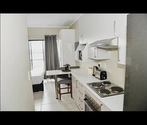 Stunning furnished bachelor at Grand Central 