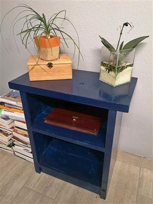 Wooden Bookshelf – Sturdy & Stylish