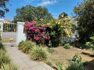 1BR Furnished Flat Greenacres nice secure WiFi-StdWater-Elelct 0792940501