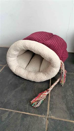 Kitten Bed & Toy