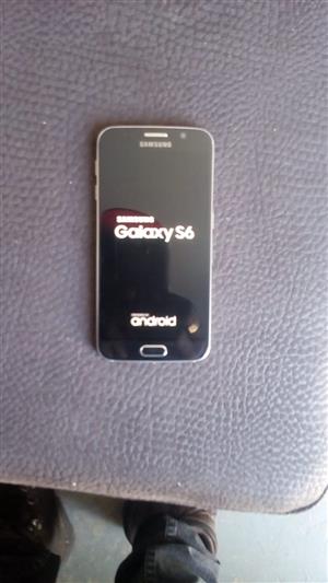 I'm selling my samsung S6 is still new 