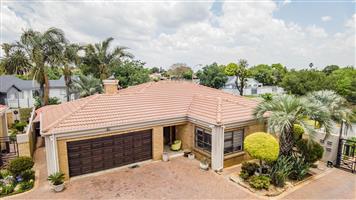 House For Sale in Beyerspark