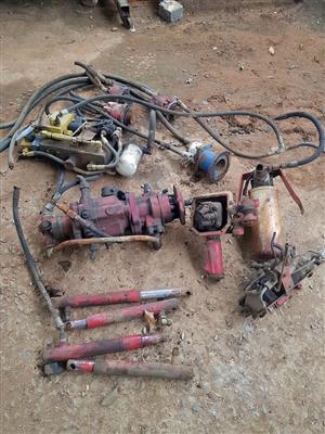 HYDRAULIC COMPONENTS