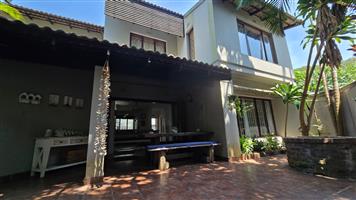 Modern fully furnished Townhouse in Zinkwazi Beach. Renovated, Secure & Ideal for Airbnb