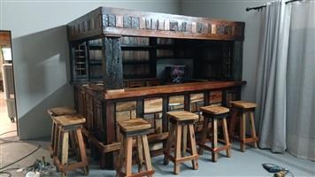 Bar 3m by 2m. Kaste plus rakke plus Stoele R20k