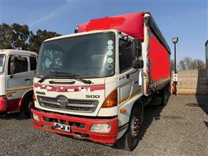 USED 2009 HINO 500 15.257 6X2 WITH 7.5M BODY FOR SALE 