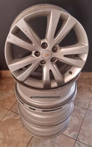 CHEV CAPTIVA 2.4 2015 USED RIMS