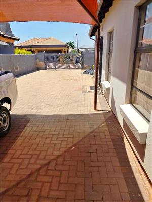 Rental avail in Orchards extensions