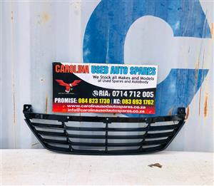 Hyundai Elantra front bumper centre grill (2011-2014)