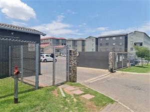 2 Bedroom Apartment/Flat For Sale in Fleurhof 