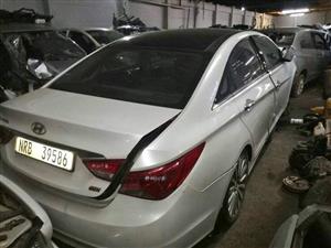Hyundai sonata stripping for spares