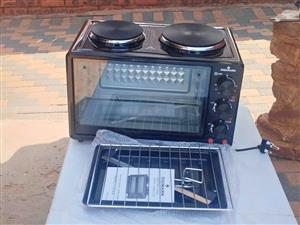 New Digimark 3100W 28L With 2 Solid Plates Mini Kitchen With Oven.