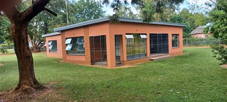 Very Neat 3-bedroom house in Game Park