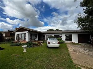 Garden Cottage Rental Monthly in Bothasrus