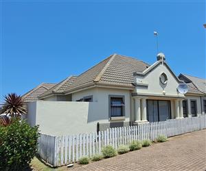 House For Sale in Blue Mountain Village