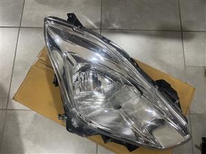 2020 SUZUKI SWIFT HEADLIGHT RIGHT SIDE FOR SALE. IN PRISTINE CONDITION