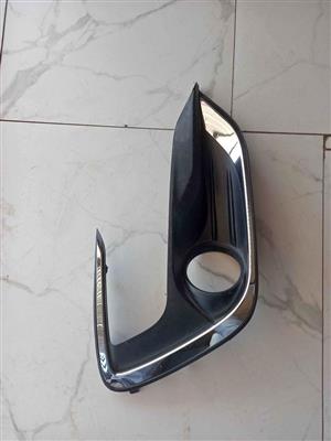 2018 Ford figo right spotlight cover for sale