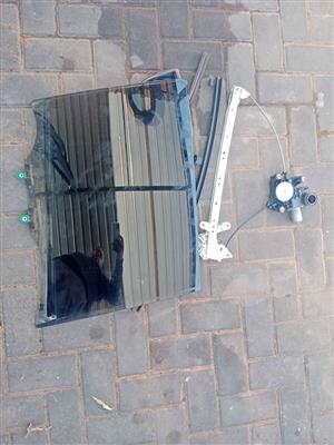 Tyt RAV4 2020 r/r window