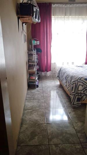 ROOM for RENT in HAZELPARK