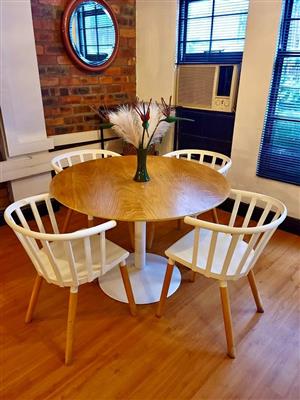 Circular / Round Wood Topped Dining Table + 4 Chairs / Armchairs