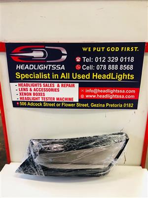 Audi TT left side headlight replacement lens 