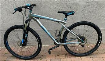 GT Mountain Bicycle. 29" Wheels.