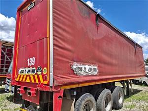 Hendred Triaxle Curtain Side Trailer for sale in Krugersdorp 