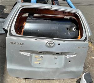 Toyota Avanza tailgate