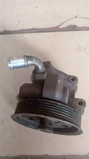 Ford bantam rocam 1.3 power steering pump