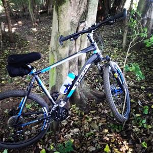 trek 4200 mountain bike