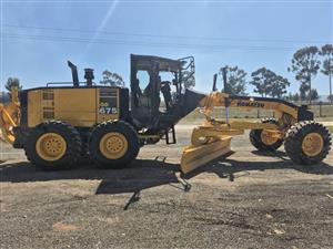 Komatsu GD675 grader