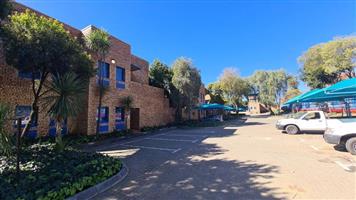 818sqm Warehouse to let in Randjespark Midrand
