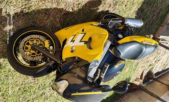 RARE 2002 TRIUMPH TT600 