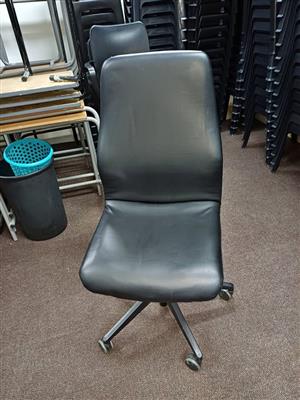 Leather office chair for sale - Neg