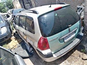 Peugeot 307 10fx station wagon Stripping For Spares
