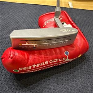  SCOTTY CAMERON STUDIO STAINLESS NEWPORT BEACH 34in Putter RH With H/C