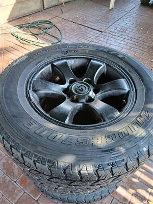 Set of 4x 17 Toyota mags and tyres