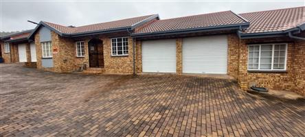 Cluster Rental Monthly in Glenvista