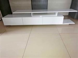 Gloss TV stsnd