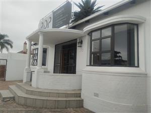 Offices with 2 Flats situated in Boksburg South