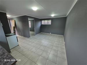 1 bedroom flat to rent on shared property for single person / couple
