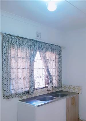 Cozy 3 bedroom granny flat for rent in Umhlatuzana 
