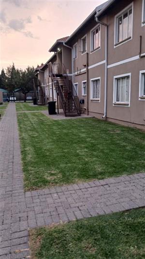Townhouse For Sale in Comet