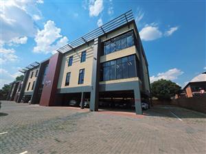 Prime 1371m2 Commercial Building For Sale in Die Hoewes