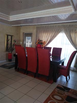 9 pies dinning room suite for sale and a food saver, good  conditions 