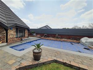 Property COMPLETELY OF THE GRID WITH SOLAR AND WATER (Strong Borehole)
