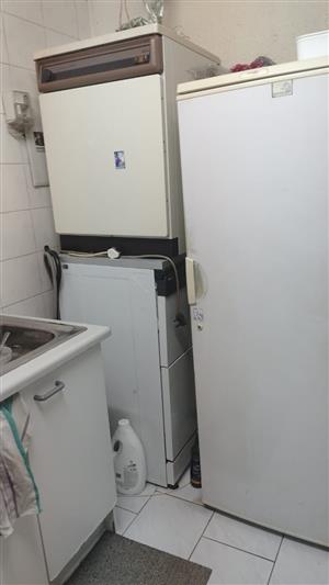Various used kitchen appliamces