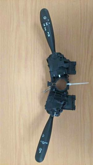 TOYOTA ETIOS SEDAN INDICATOR SWITCH. BRAND NEW. FOR VARIOUS OTHER CARS TOO.