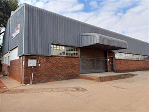 EDWARD STREET: STANDALONE FACTORY / WAREHOUSE TO LET IN HENNOPS PARK, CENTURION! 