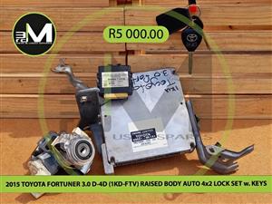 2015 TOYOTA FORTUNER 3.0 D-4D (1KD-FTV) RAISED BODY AUTO 4x2 LOCK SET w. KEYS